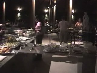 モルディブ'07エンブドゥ：改装後のレストランの様子です