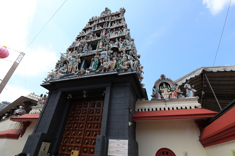 スリ・マリアマン寺院：ヒンドゥー教の寺院、病気を治す女神を祀る
